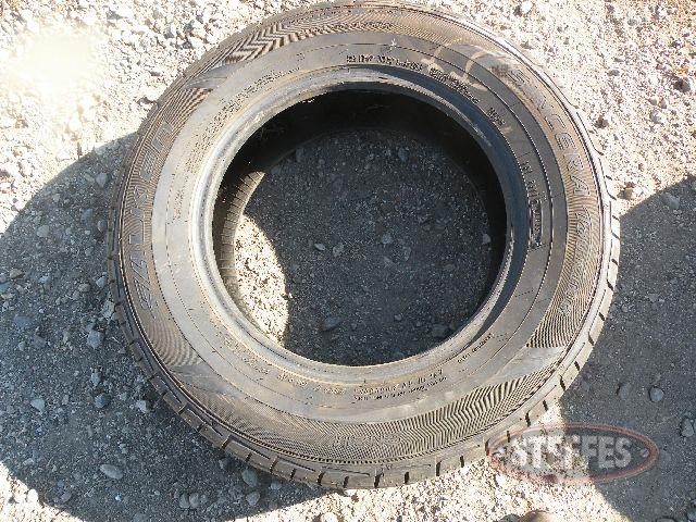 (1) Cooper P225-60R155 tire,_1.jpg